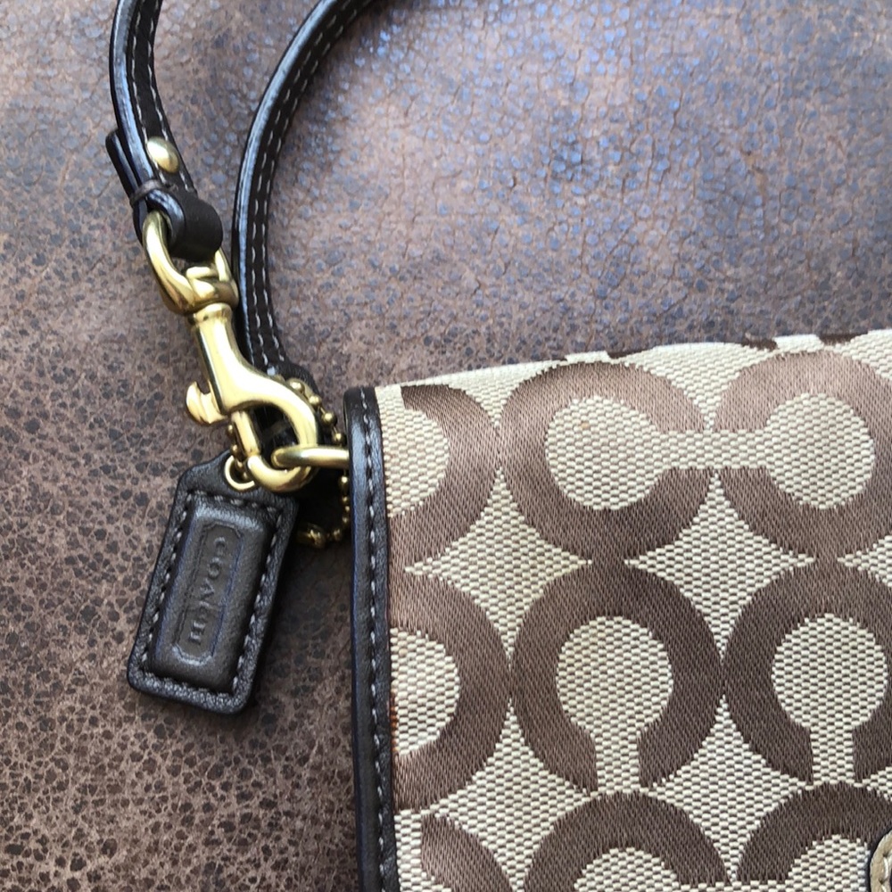 Coach Wristlet - Picture 3 of 6